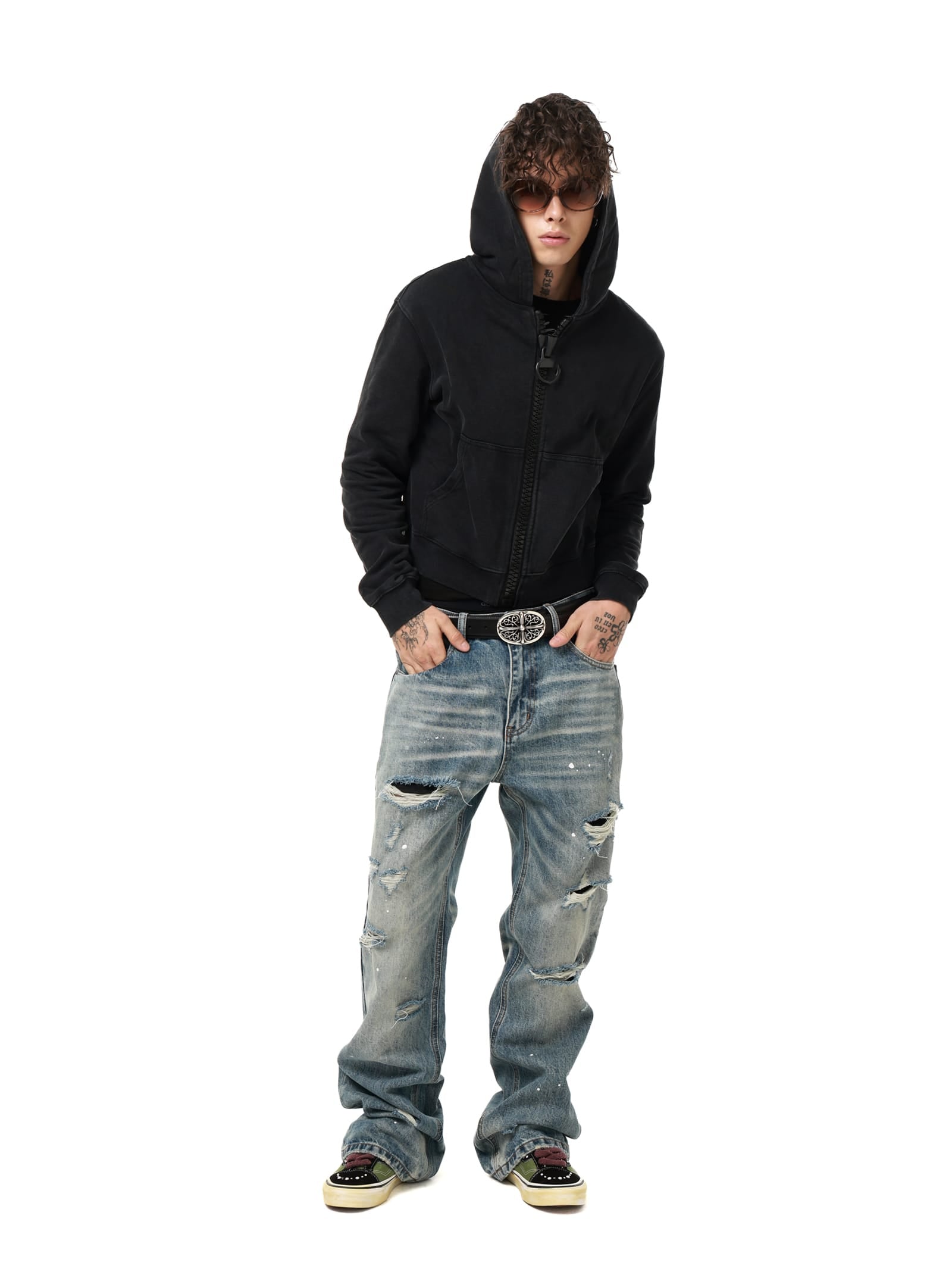Embroidered Distressed Washed Jeans