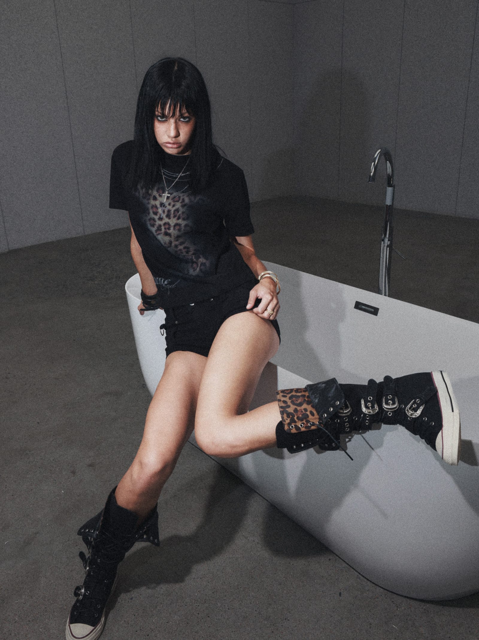 Fatal Revenge Angel Leopard Chain Print Tee