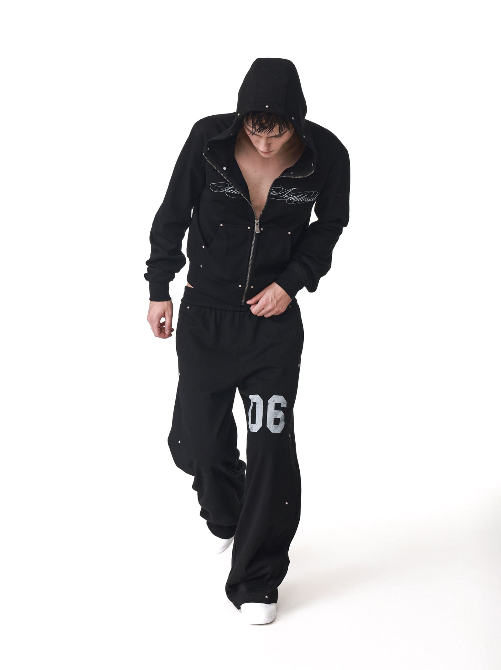 Studded Script Letter Print Sweatpants